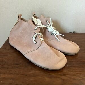 NWT Piper Finn Blush High Top Oxford Shoes - size 12